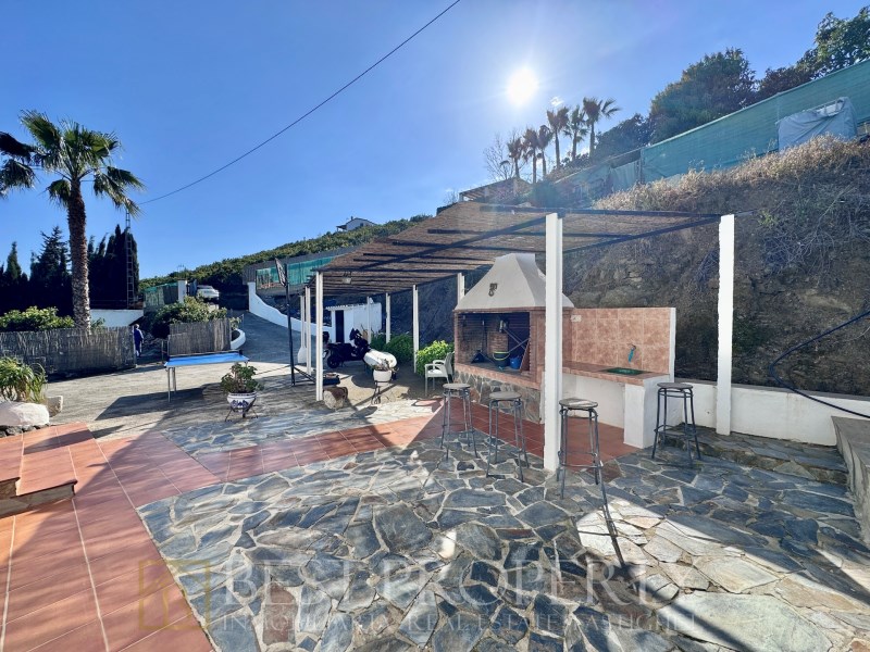 Exclusive with Best Property Real Estate.

Charming Cortijo for sale in Frigilia - 16