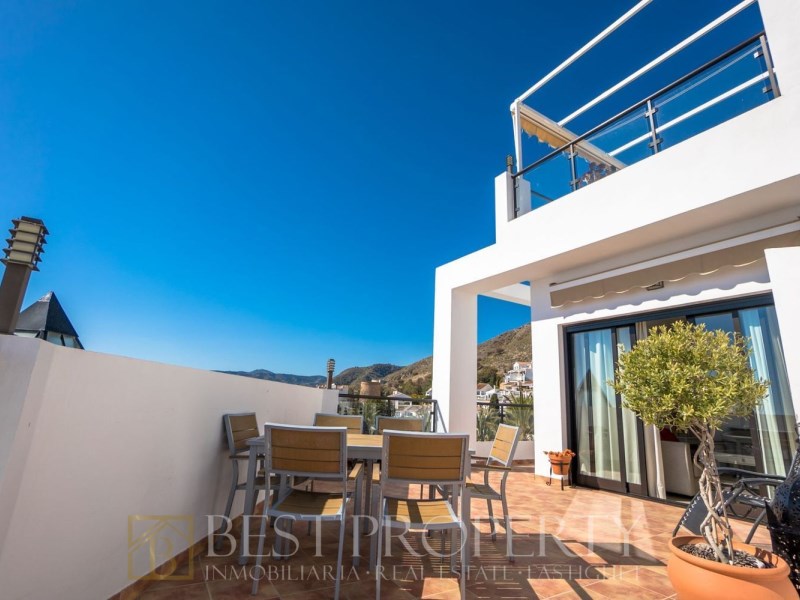 Investment opportunity in Nerja. Penthouse with sea views for sale in Nerja, wit - 3