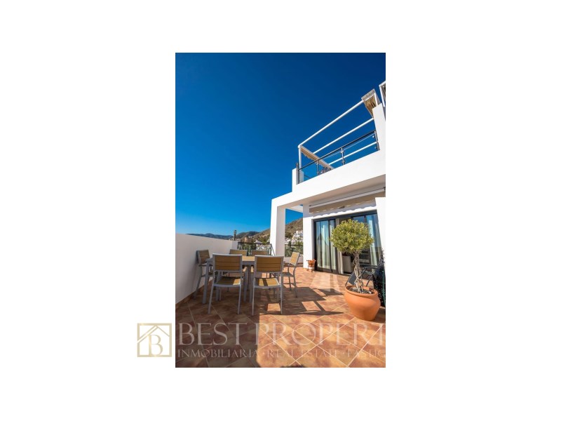 Investment opportunity in Nerja. Penthouse with sea views for sale in Nerja, wit - 12
