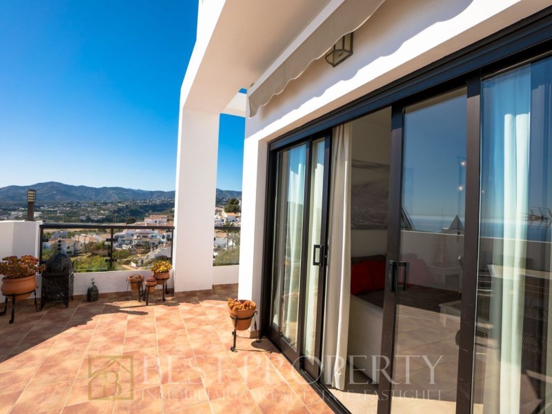 Investment opportunity in Nerja. Penthouse with sea views for sale in Nerja, wit - 13