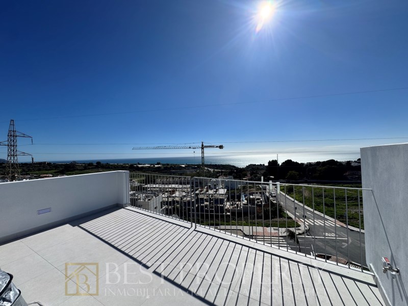 ONLY 3 units left ! All with sea views !

We present this modern residential pro - 4