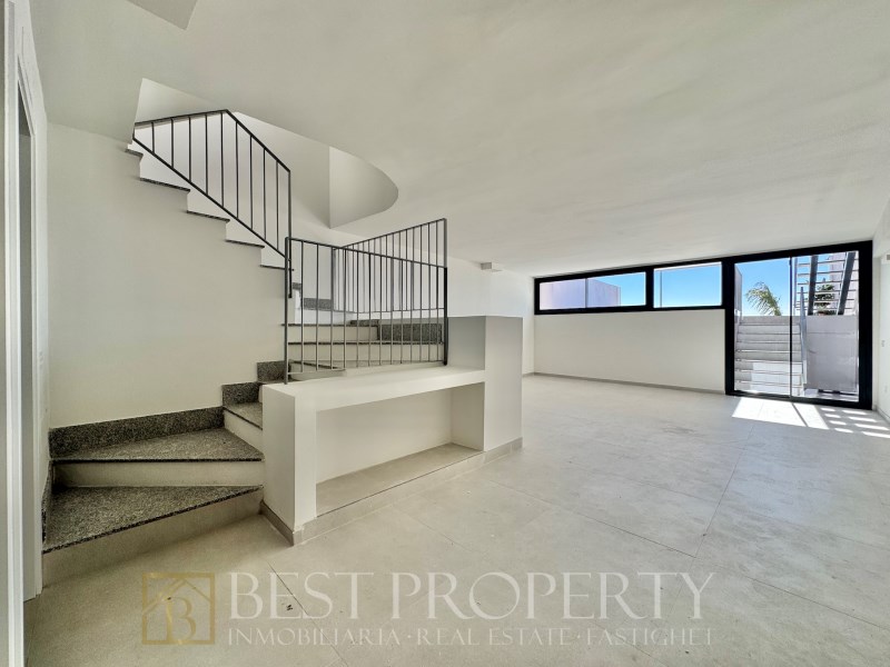 ONLY 3 units left ! All with sea views !

We present this modern residential pro - 15