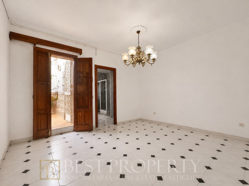 Townhouse for sale in Nerja centre | Great renovation potential near the Balcón  - 4
