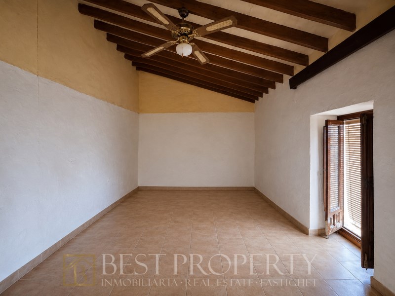 Townhouse for sale in Nerja centre | Great renovation potential near the Balcón  - 6