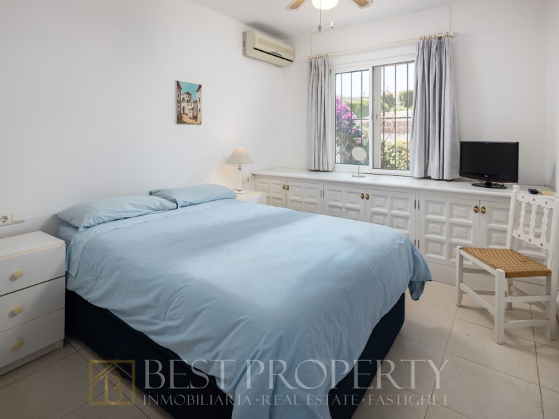 Very rare Opportunity in this position, Eastern Nerja above Burriana. Lovely bri - 16