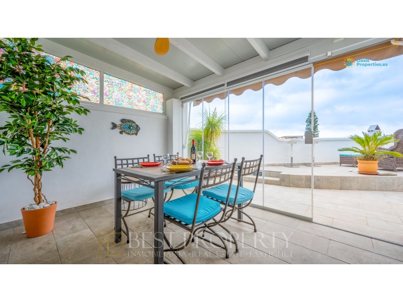 Well situated with easy access, at the desirable Oasis de Capistrano. The proper - 4