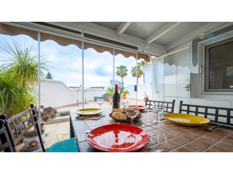 Well situated with easy access, at the desirable Oasis de Capistrano. The proper - 5