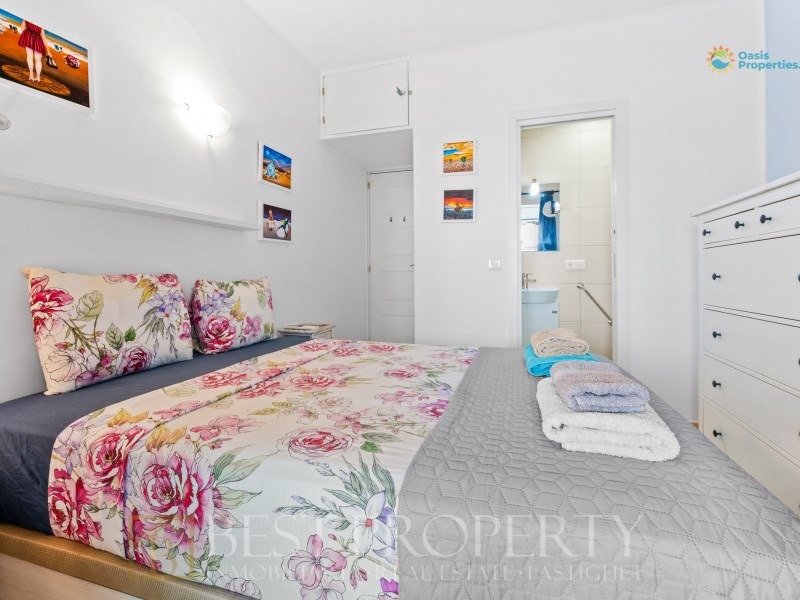 Well situated with easy access, at the desirable Oasis de Capistrano. The proper - 12