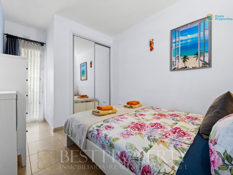 Well situated with easy access, at the desirable Oasis de Capistrano. The proper - 15