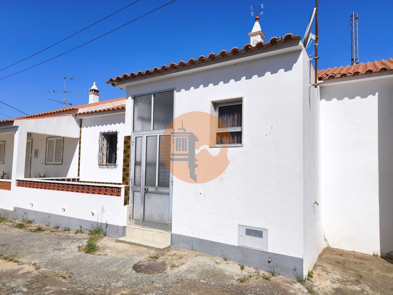 Villa in Alcoutim - view 1
