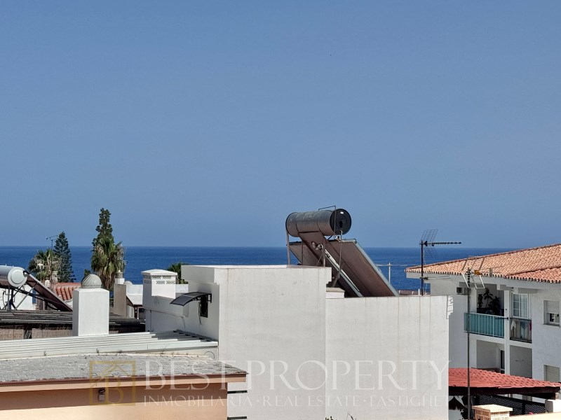 Just a few minutes' walk from the Balcón de Europa, La Torrecilla beach and the  - 12