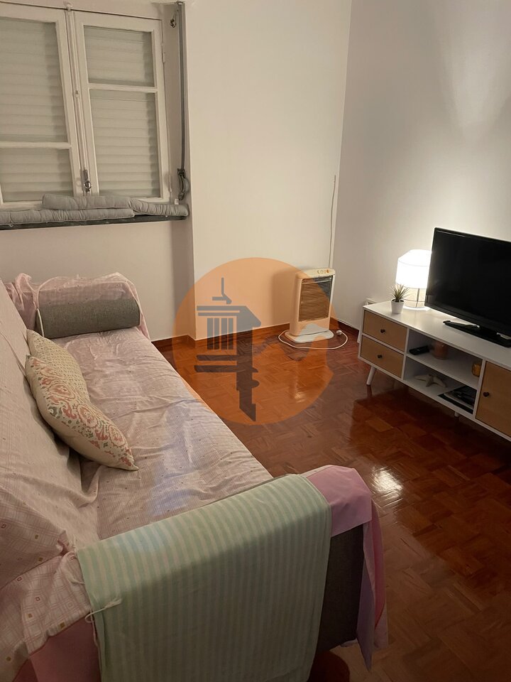 Apartment in Vila Real de Santo Antonio - Image 2