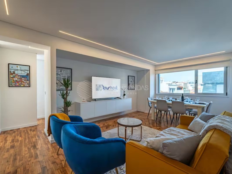 Apartment in Porto - Image 2