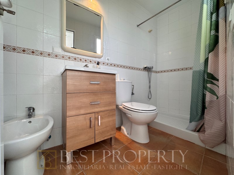 Townhouse for sale in Nerja. Renovated with 3 bedrooms and 2 bathrooms. 

Locate - 12