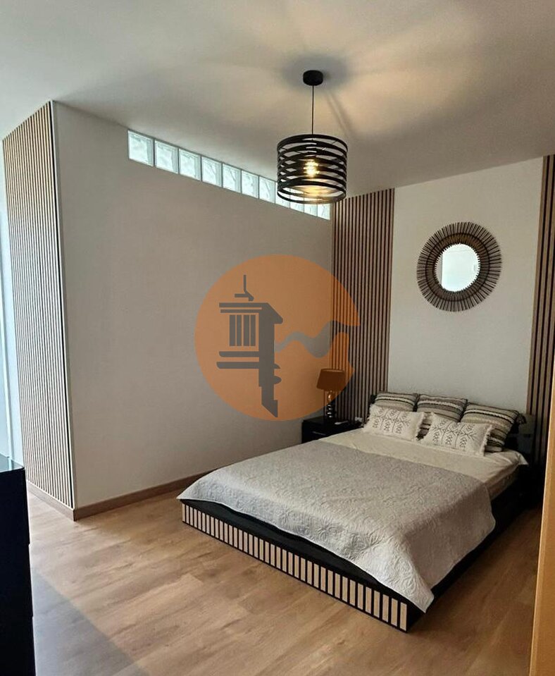Apartment in Quarteira - Image 2
