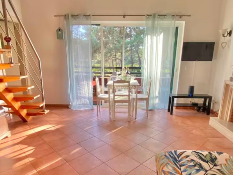 Apartment in Charneca de Caparica - Image 2