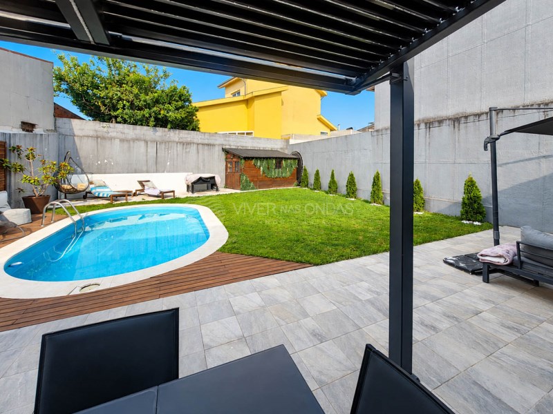 Villa in Matosinhos - view 1