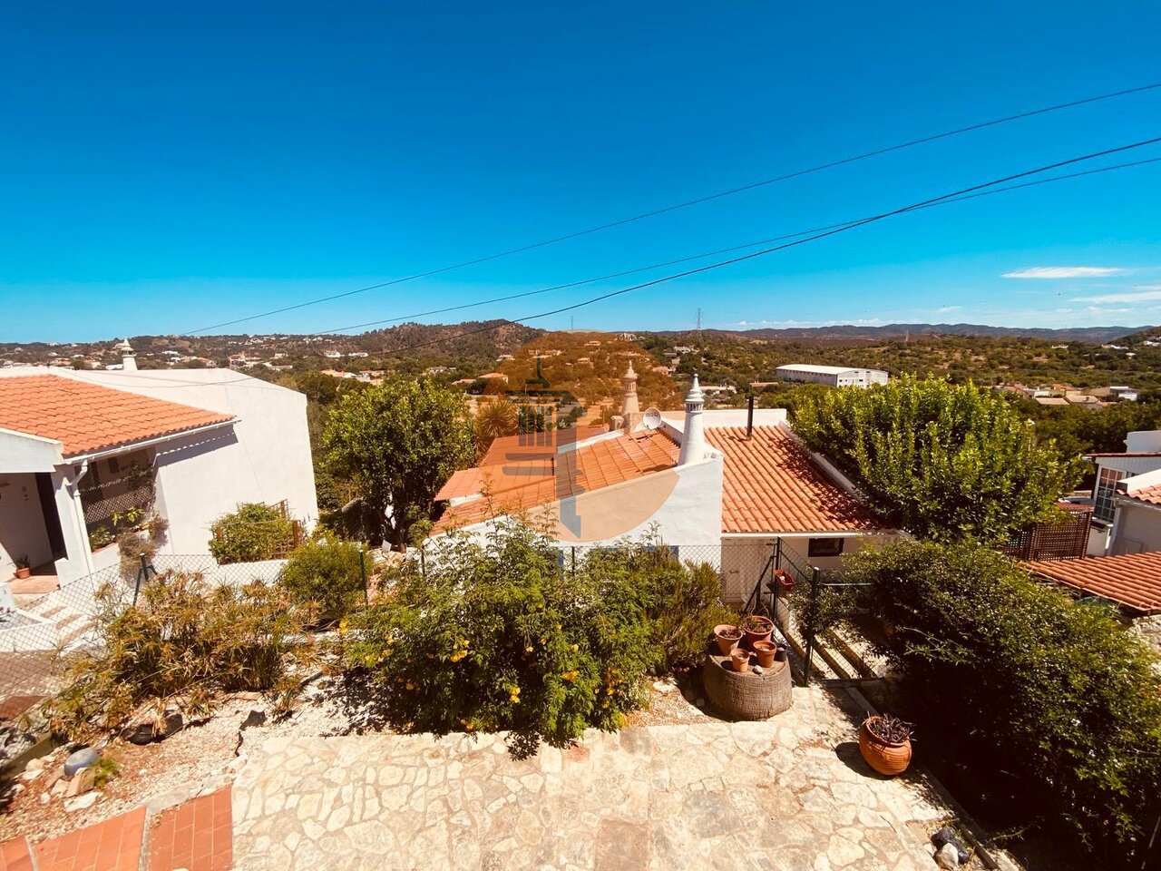 Villa in Sao Bras de Alportel - view 1
