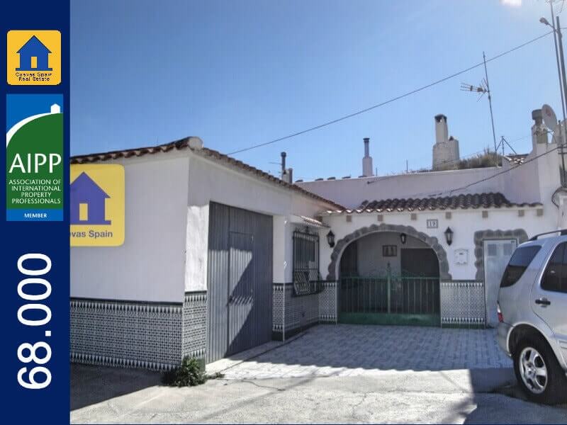 House in Castillejar - view 1